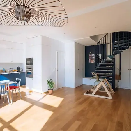 Stunning 3bd Duplex Apart In Les Buttes Chaumont 파리