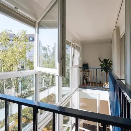 Stunning 3bd Duplex Apart In Les Buttes Chaumont 아파트 파리