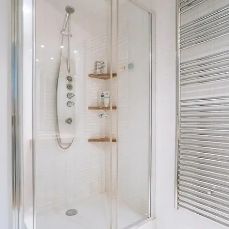 아파트 Stunning 3bd Duplex Apart In Les Buttes Chaumont 파리