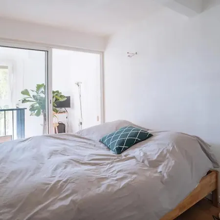 Stunning 3bd Duplex Apart In Les Buttes Chaumont